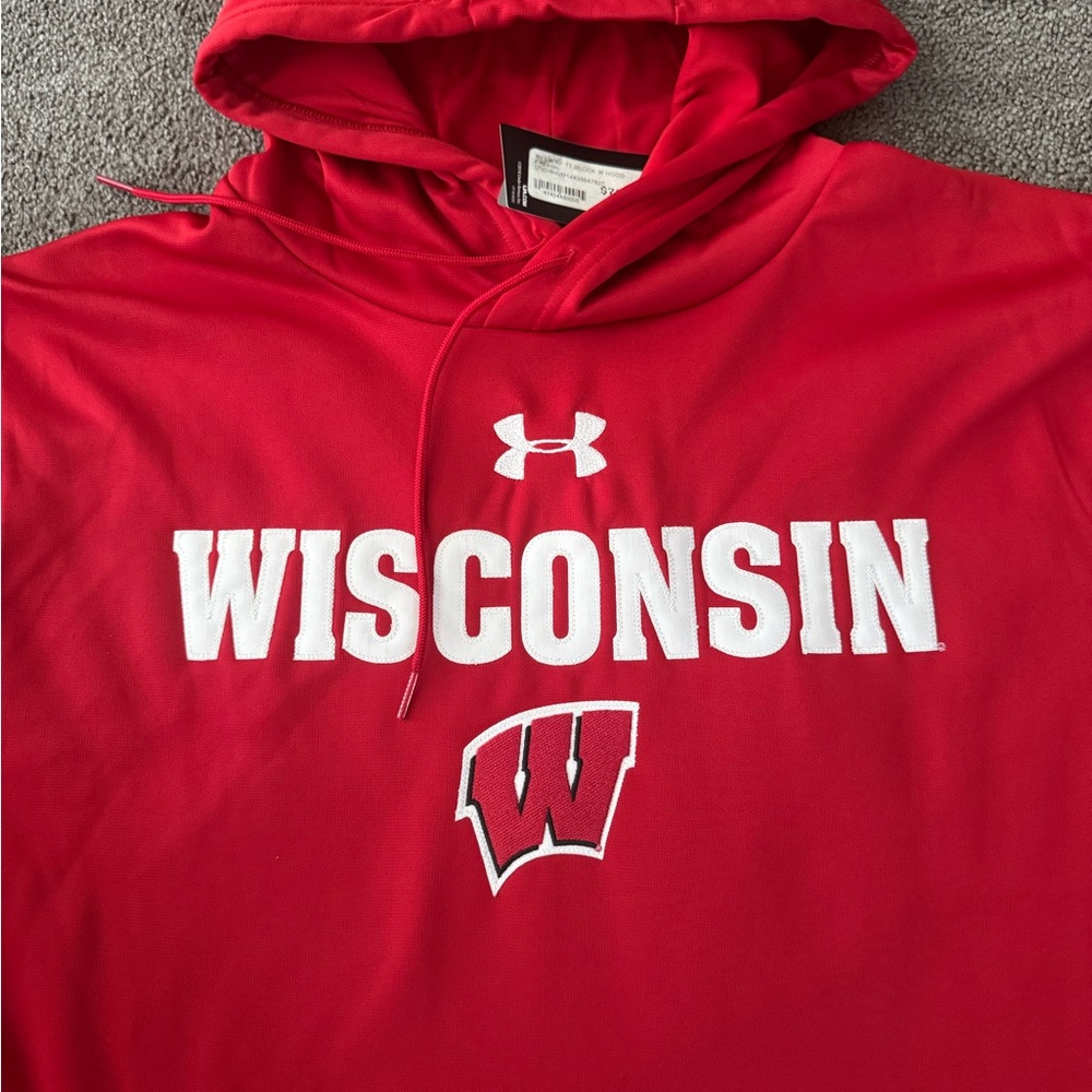 NWT Under Armour University of Wisconsin Hoodie Sweatshirt Size 2XL